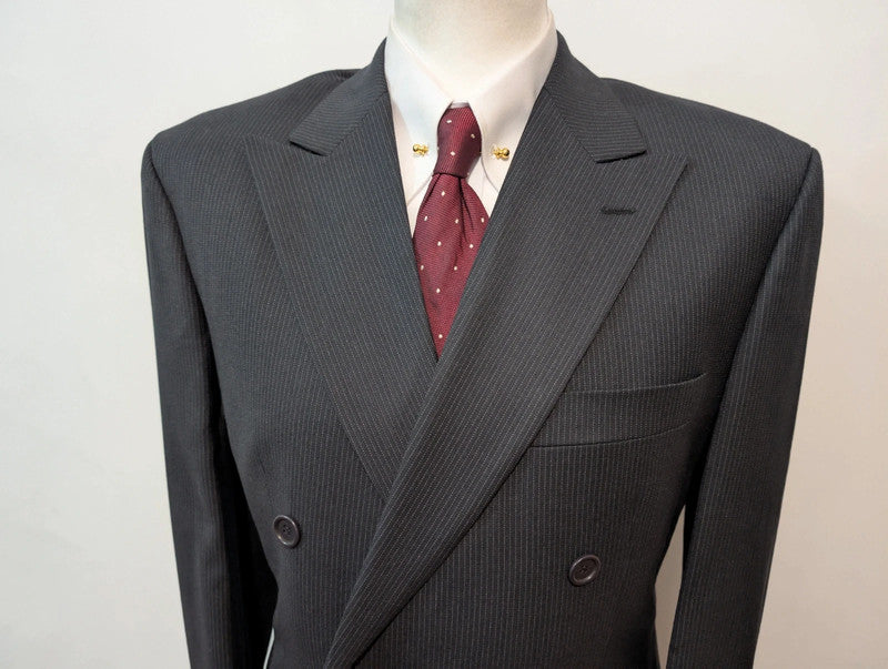 Merveilleux costume croisé pinstripe