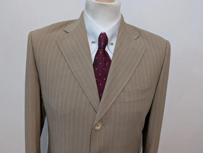 Incroyable costume pinstripe beige en laine légère