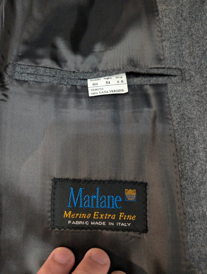 Incroyable costume gris en flanelle lourde