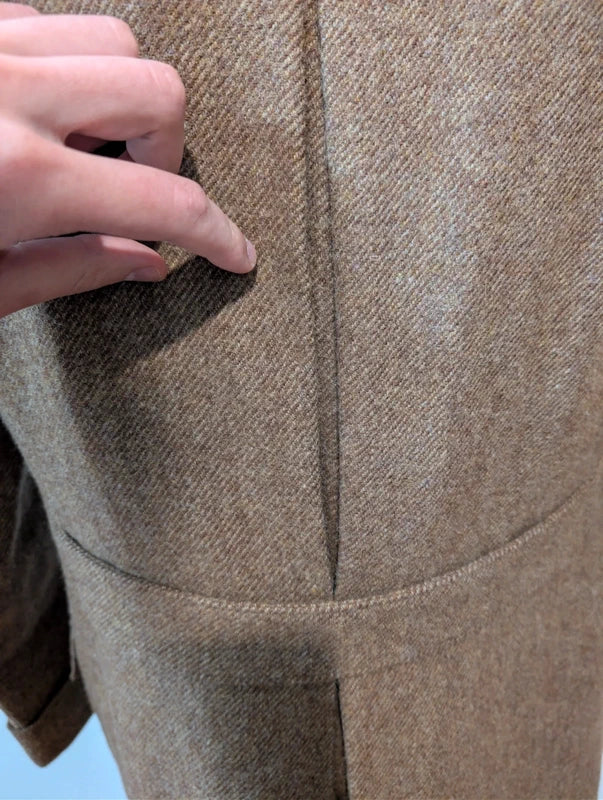 Legendäre braune Tweedjacke