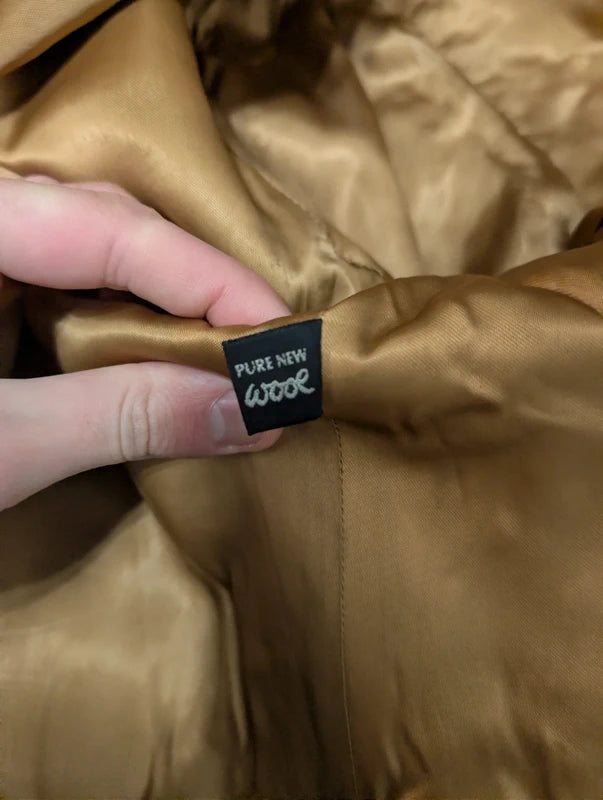 Zweireihiger Mantel aus heller Kamelwolle