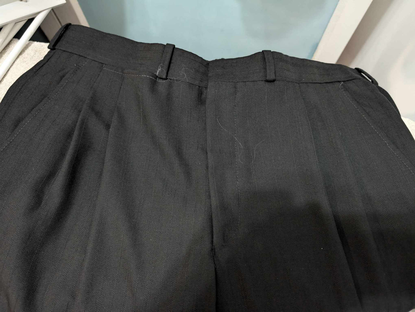 Sublime costume croisé noir a rayures