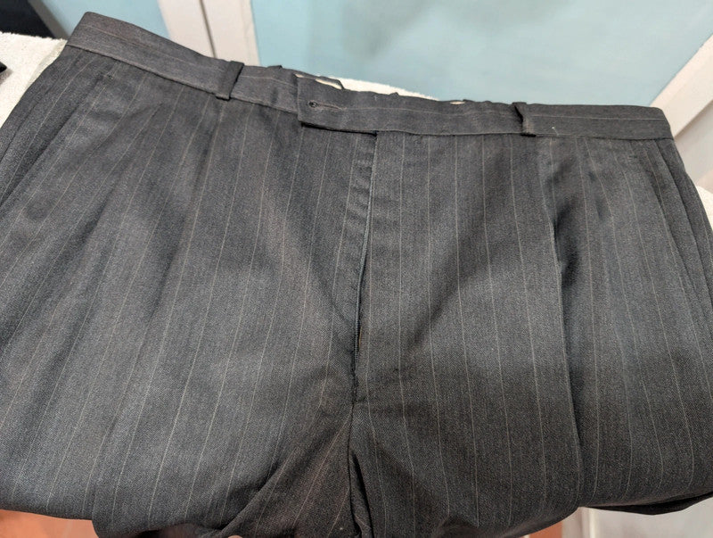 Chouet costume croisé pinstripe