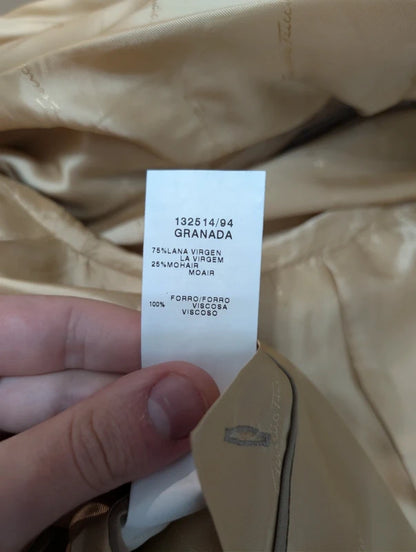 Giant beige sand wool costume