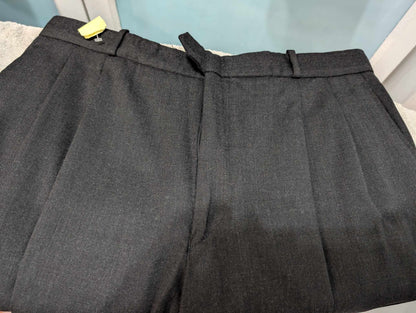 mystérieux costume croisé gris en flanelle