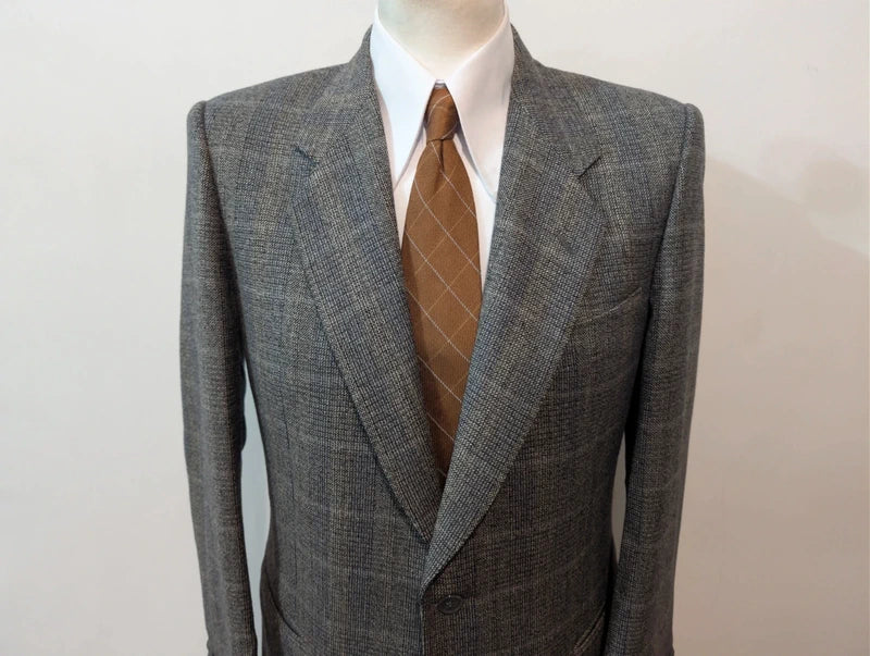 Toller grauer Anzug aus schwerem Flanell