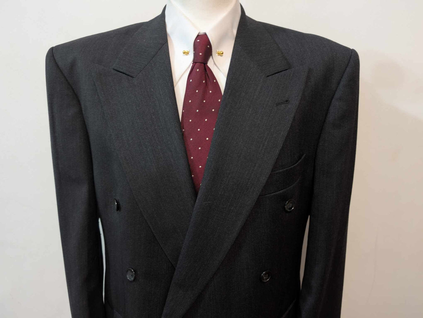 Classique costume croisé de couleurs gris en laine