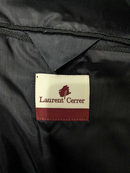 Majestueux costume croisé de couleur bleu marine en laine