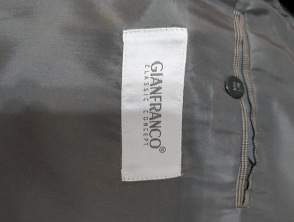 Élégant costume croisé gris en laine