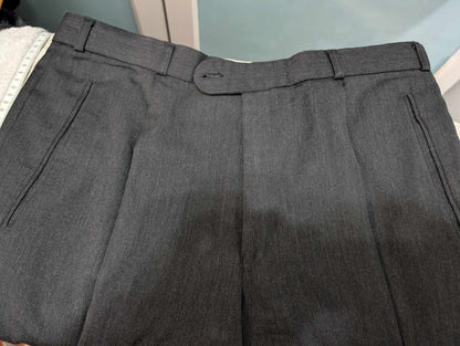 Costume croisé de couleur gris anthracite en laine