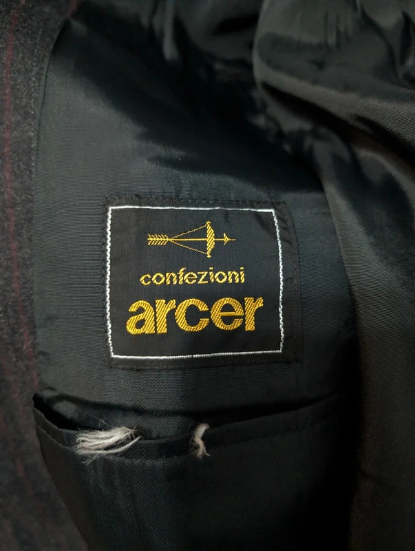 Wütendes Kreidestreifenkostüm aus schwerem Flanell