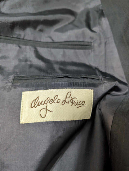Gentil costume croisé bleu marine en laine
