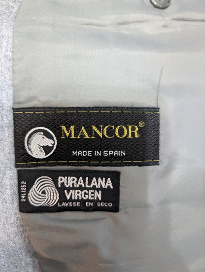 Prächtiger dreiteiliger grauer Wollflanellanzug