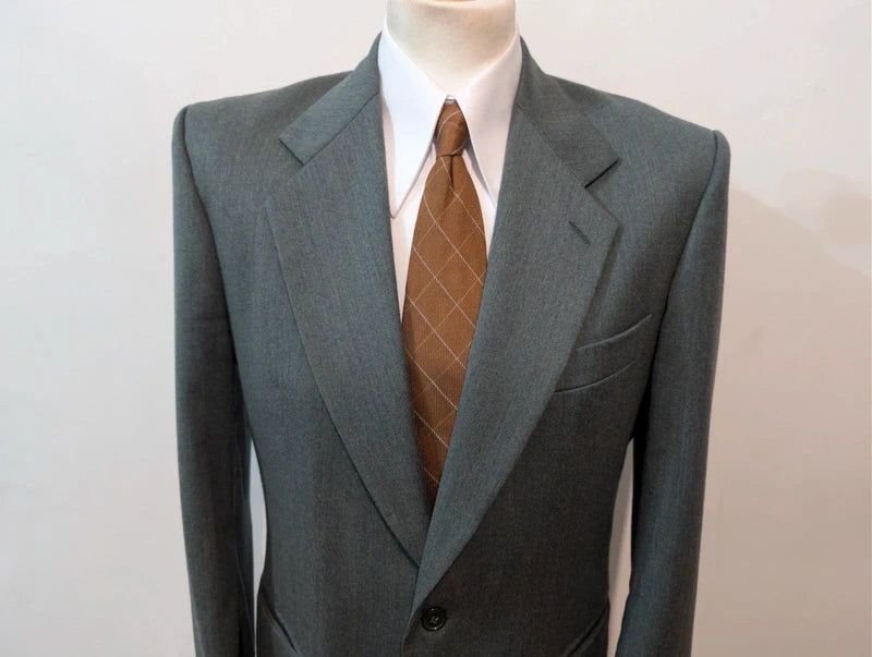 Fabelhafter grüner Anzug aus schwerem Flanell