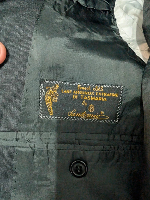 Élégant costume croisé gris en laine