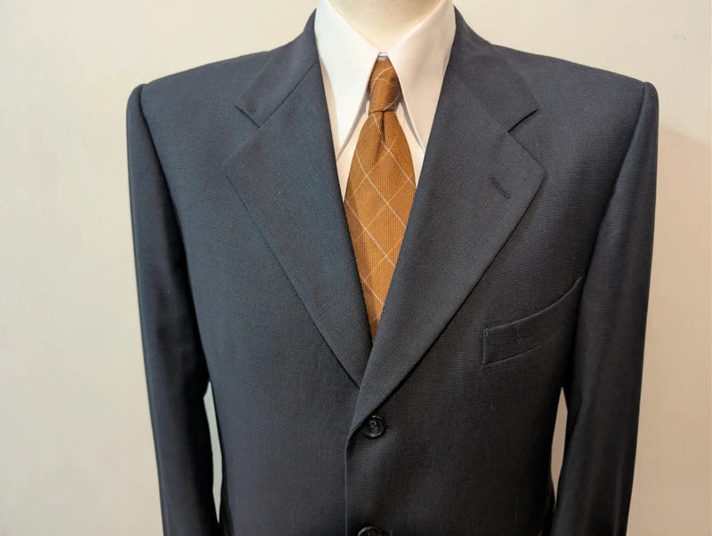 Classique costume bleu marine en laine