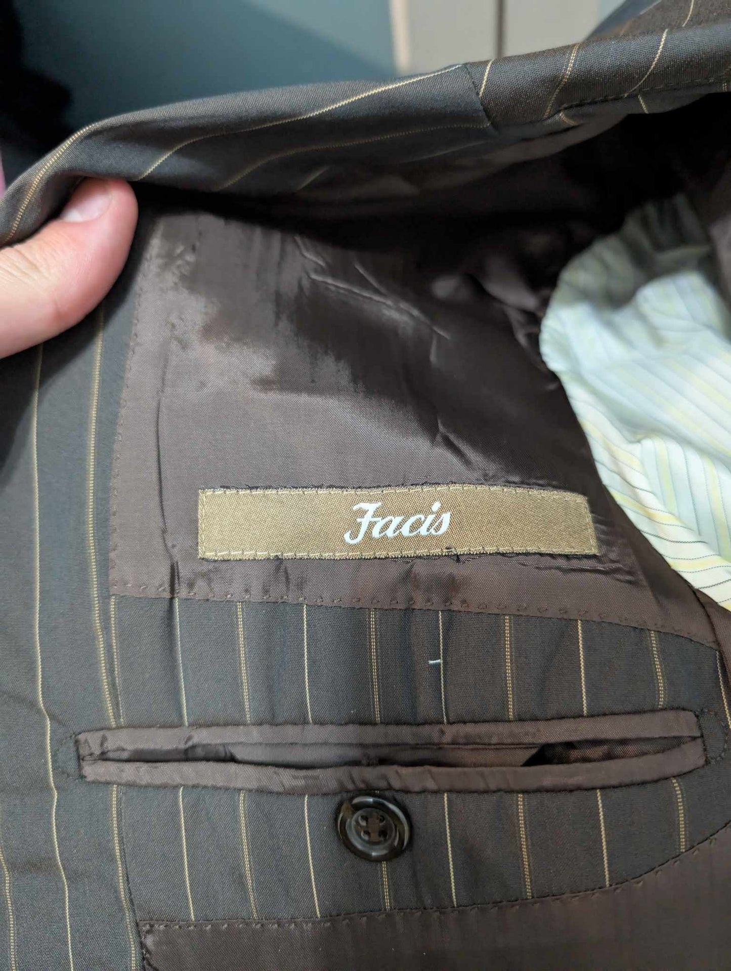 Magnifique costume pinstripe marron en laine