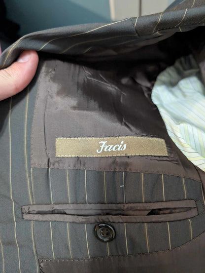 Magnifique costume pinstripe marron en laine