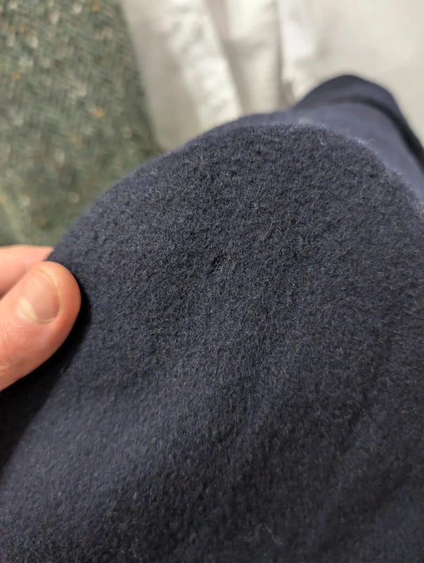 Legendärer marineblauer Zweireihermantel aus Wolle