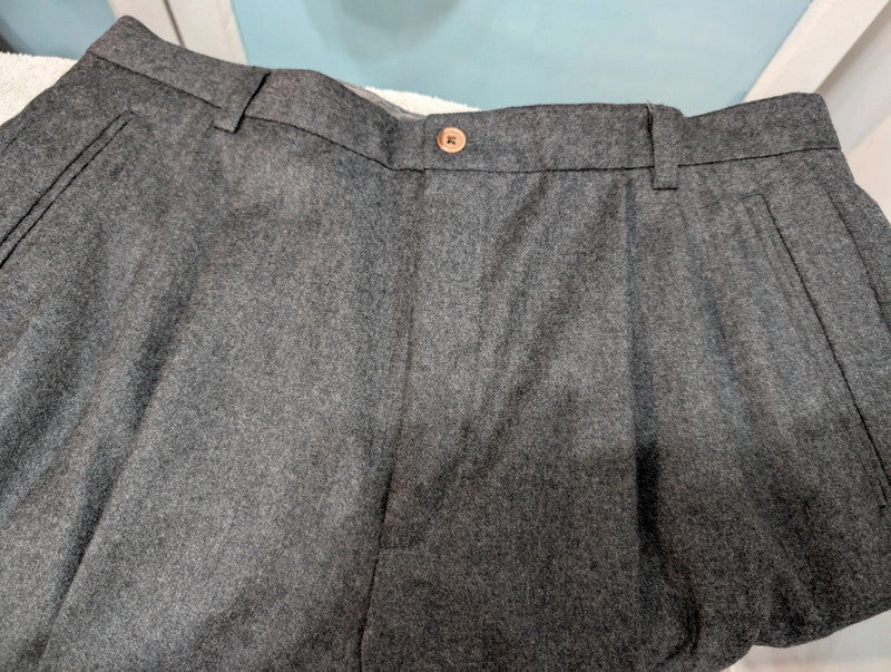 Magique costume gris en flanelle de laine