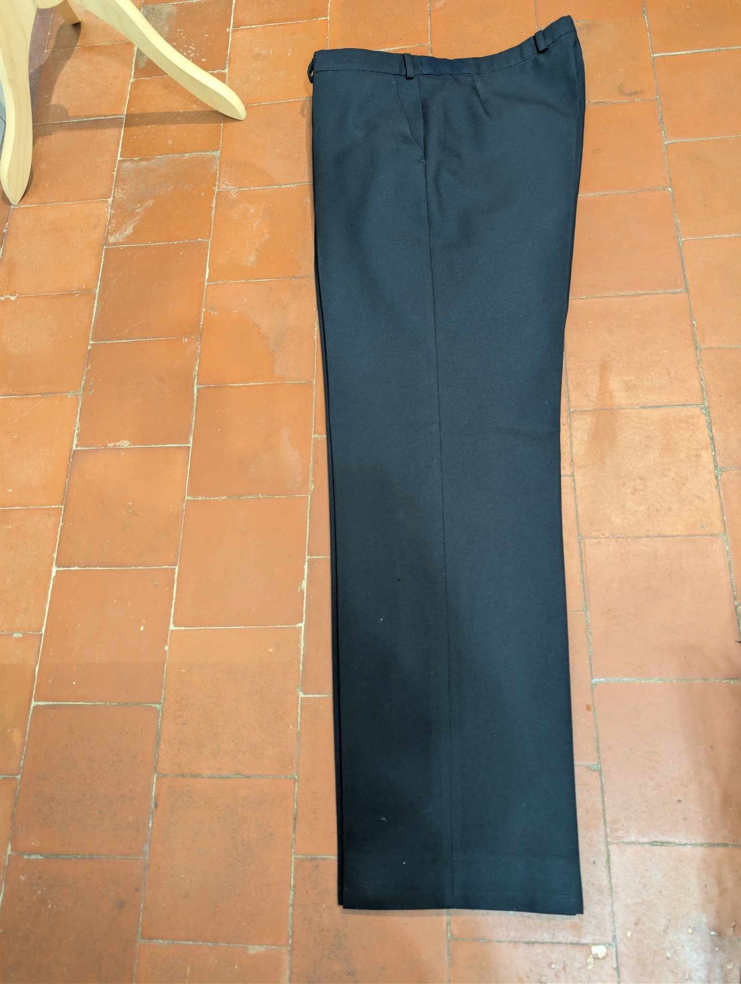 Classique costume bleu marine en laine