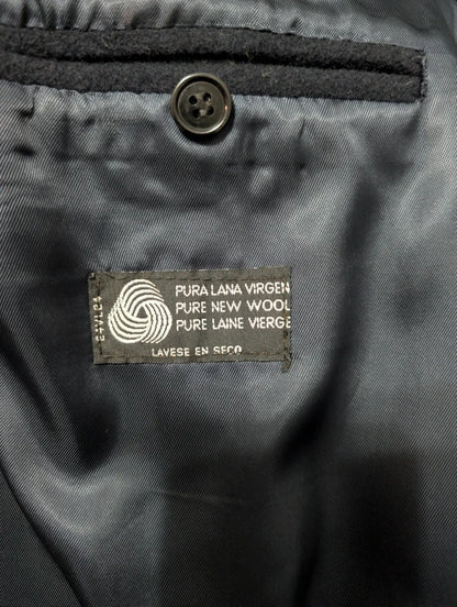 Schöner zweireihiger Wollmantel