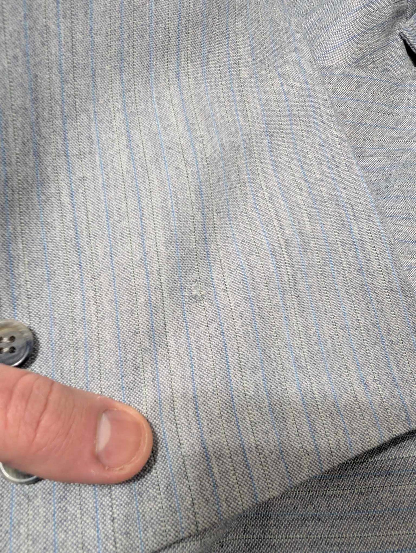 Wunderschöner Nadelstreifenanzug aus Wolle