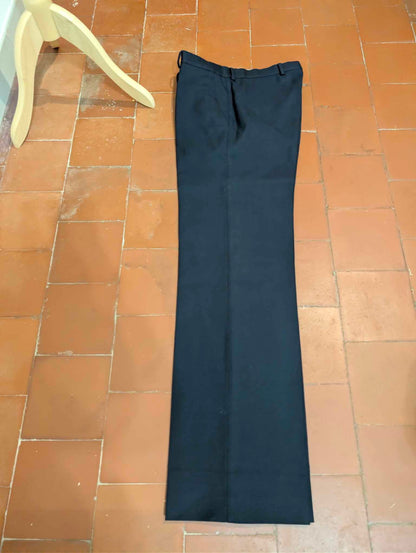 Wunderschöner dreiteiliger marineblauer Wollanzug