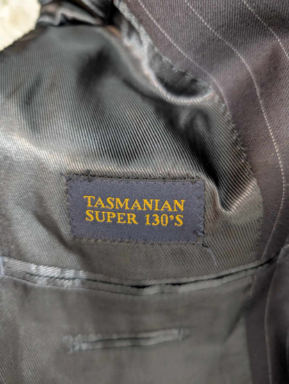 Ravissant costume pinstripe en laine