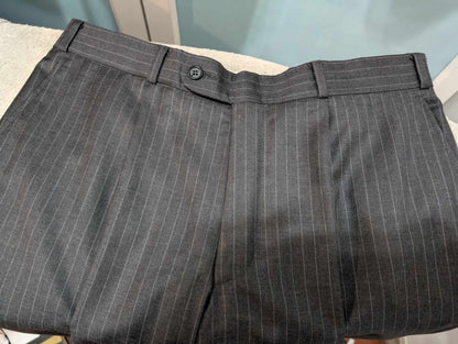 Terrifiant costume croisé pinstripe en laine