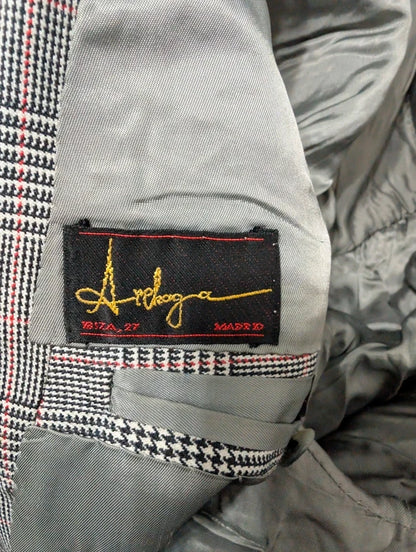 Géant costume gris en prince de Galles