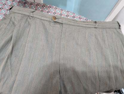 Élégant costume croisé en coton