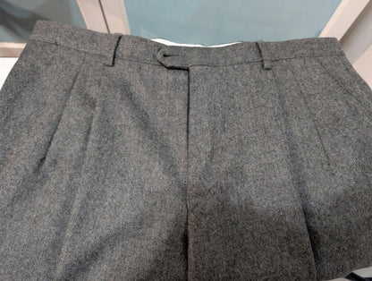 Magnifique costume gris en flanelle lourde