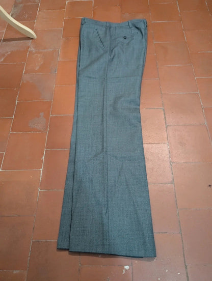 Sympathique costume gris bespoke