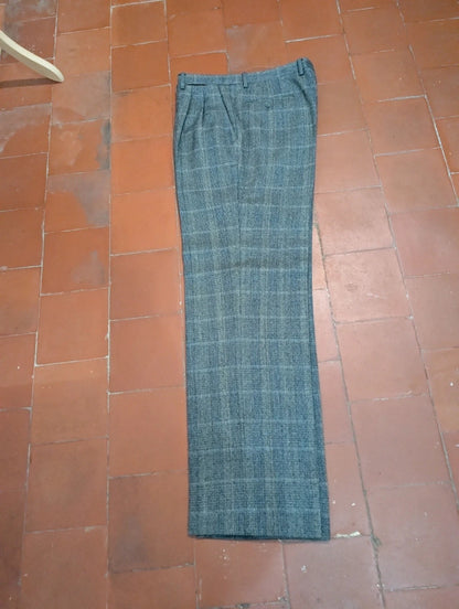 Formidable costume gris à carreaux en flanelle