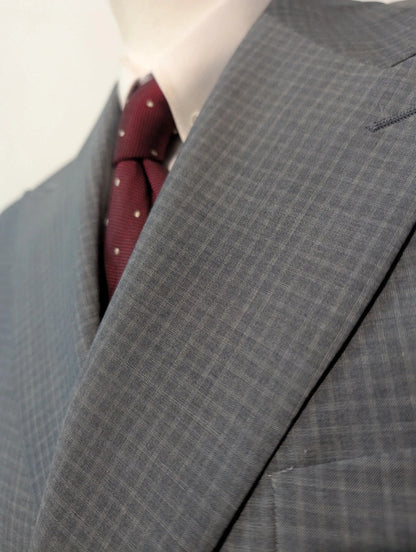 Légendaire costume croisé gris en laine légère
