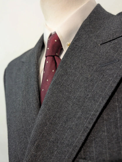 Magnifique costume croisé pinstripe en flanelle