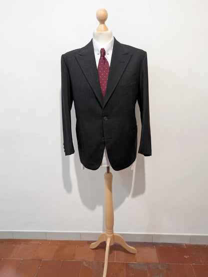 Impressionnant costume bespoke