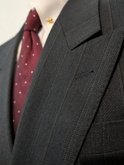 Classique costume gris a rayure