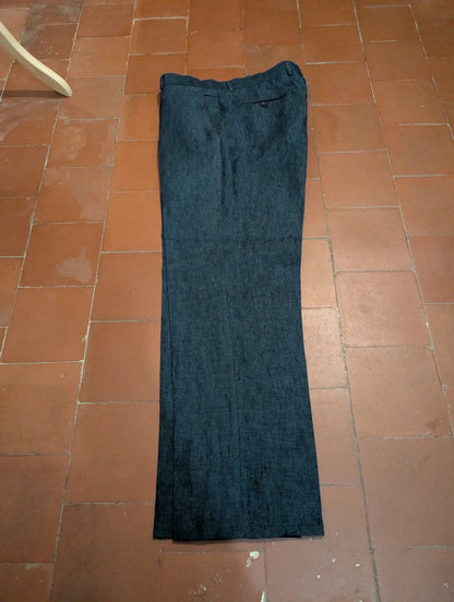Classique costume bleu marine en lin