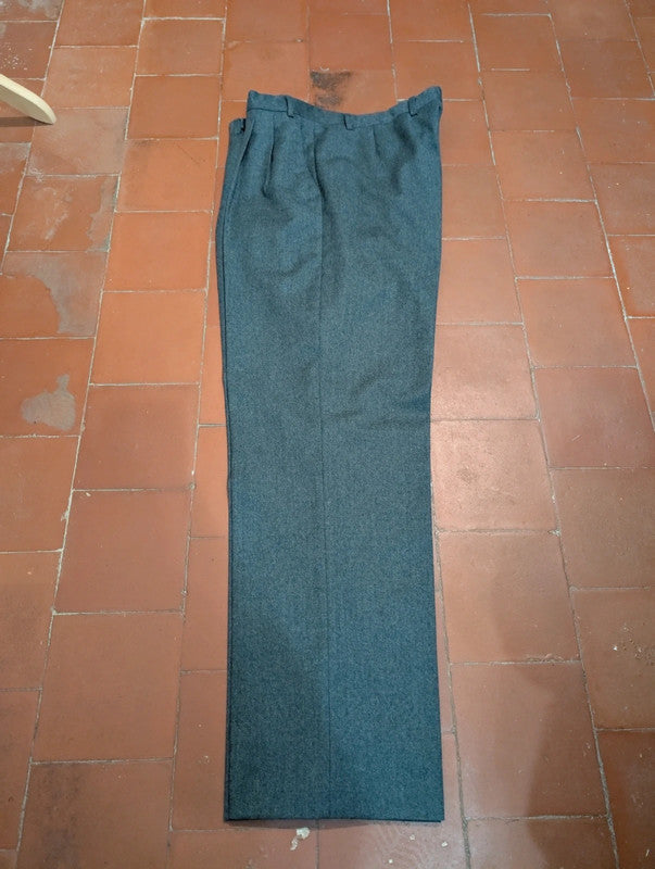 Fabuleux costume gris vert en flanelle épaisse