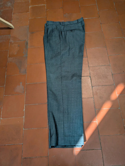 Légendaire costume 3 piece pinstripe en laine legere