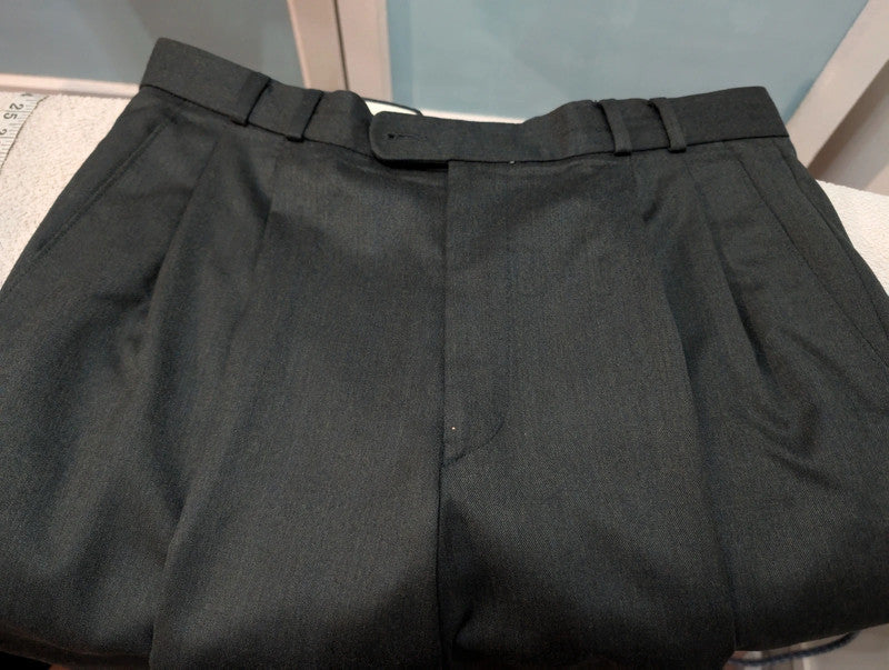 Légendaire costume croisé gris vert en flanelle