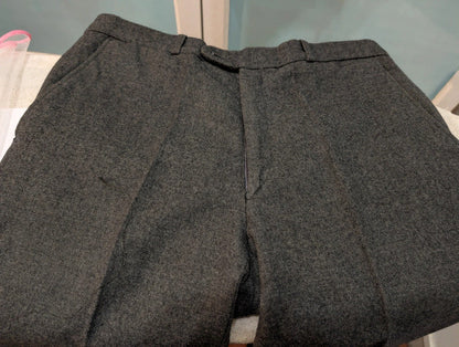 Légendaire costume croisé gris en flanelle lourde