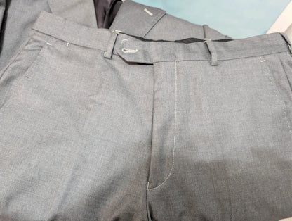 Genialer grauer Loro Piana Anzug