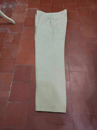 Lumineux costume en lin