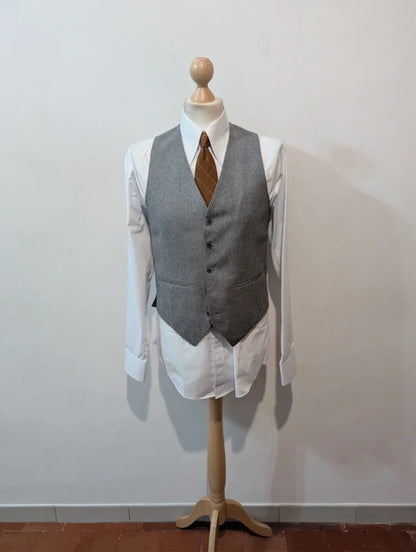 Prächtiger dreiteiliger grauer Wollflanellanzug