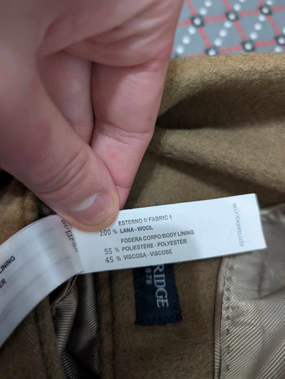 Originaler kamelfarbener, zweireihiger Wollmantel