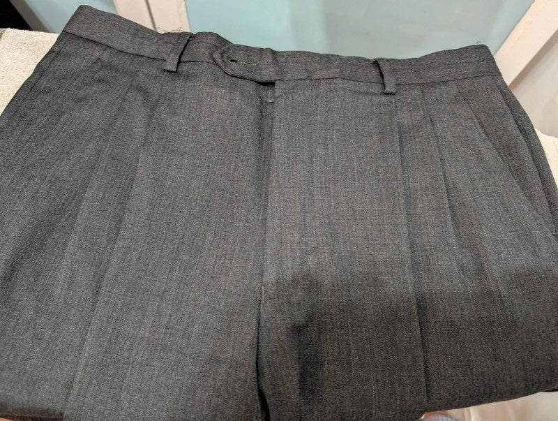 Classique costume gris en laine
