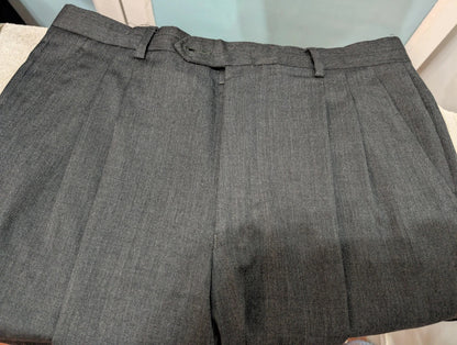 Classique costume gris en laine